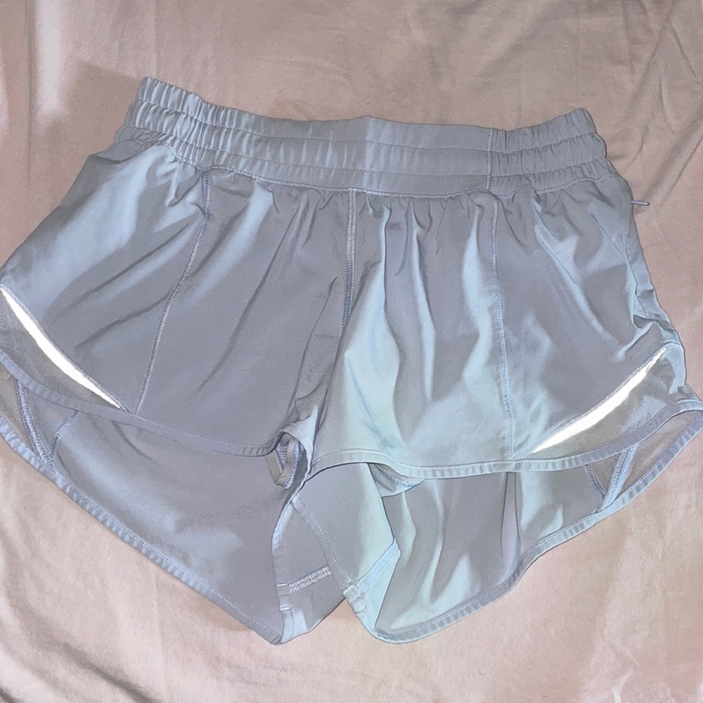 hotty hot lululemon shorts